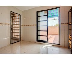 Chalet adosado para reformar en Urbanización Terra Ferma en Sant Joan dAlacant