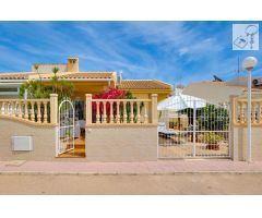 Chalet en Venta en Torrevieja, Alicante