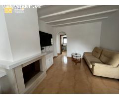 CHALET EN LA ZONA DE MERCADONA CON TODOS LOS SERVICIOS PARA PODER IR ANDANDO