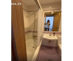 Se alquila del 01/09/2025 - 30/06/2026 magnifico apartamento en 1ª línea de playa en Fuengirola