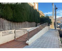 Bajos con gran terraza en 2º linea de Mar