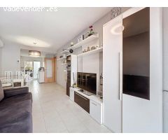 Amplio y bonito  piso con 3 dormitorios y plaza de garaje subterranea privada.