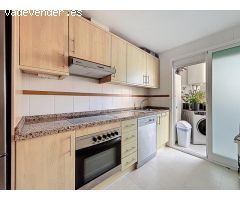 Amplio y bonito  piso con 3 dormitorios y plaza de garaje subterranea privada.