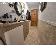 PISO TRES DORMITORIOS Y UN  BAÑO , REFORMADO , EN EL CENTRO DE BENIDORM, CERCA SERVICIOS Y PLAYA