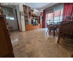 PISO TRES DORMITORIOS Y UN  BAÑO , REFORMADO , EN EL CENTRO DE BENIDORM, CERCA SERVICIOS Y PLAYA