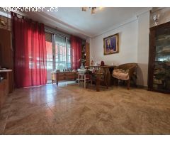PISO TRES DORMITORIOS Y UN  BAÑO , REFORMADO , EN EL CENTRO DE BENIDORM, CERCA SERVICIOS Y PLAYA
