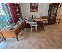 PISO TRES DORMITORIOS Y UN  BAÑO , REFORMADO , EN EL CENTRO DE BENIDORM, CERCA SERVICIOS Y PLAYA