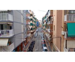 Reformado piso con 3 dormitorios en zona Centro a unos minutos de playa Poniente y Mal Pas.