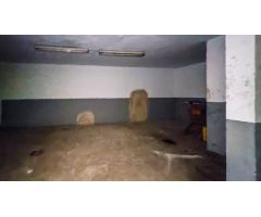 Se vende bajo comercial de 285m2 en barrio Malilla