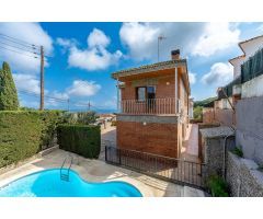 Impresionante Chalet con Piscina en la Exclusiva Zona de La Molasa, Teià