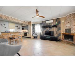 BONITA VILLA EN TORREVIEJA CON PISCINA