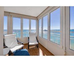 ¡VIVE EL SUEÑO MEDITERRÁNEO! APARTAMENTO EN PRIMERA LÍNEA DE PLAYA EN TORREVIEJA