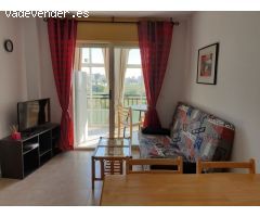 Bonito apartamento con piscina y vistas al mar