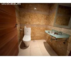 Local comercial céntrico de 200m2 con sótano de 200m2