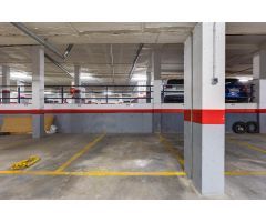 Impecable apartamento de dos dormitorios en edificio Orbiplaya, con piscina comunitaria y garaje inc