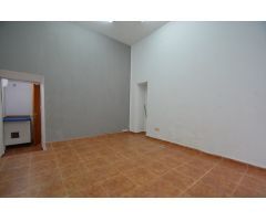 LOCAL COMERCIAL DE LLOGUER AL CENTRE DIGUALADA * PLAÇA DE LA CREU