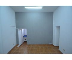 LOCAL COMERCIAL DE LLOGUER AL CENTRE DIGUALADA * PLAÇA DE LA CREU