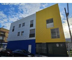 Espectacular triplex con piscina propia y plaza de garaje a pocos metros del Vial Norte