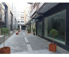 Local comercial en zona prime, con mucho paso.