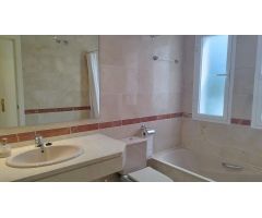 Alquiler apartamento de tres dormitorios en Marbella.