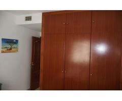 Apartamento de dos dormitorios con piscina en Teatinos.