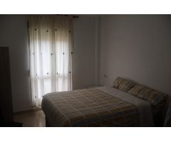 Apartamento de dos dormitorios con piscina en Teatinos.