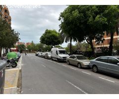 Local comercial con gran sotano 200mts