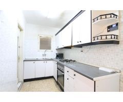 Piso de 4 habitaciones, para reformar, muy luminoso en el Poble Sec