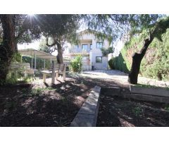 Chalet a 4 vientos de 6 habitacions en una parcela de 416 m2 en la Plana