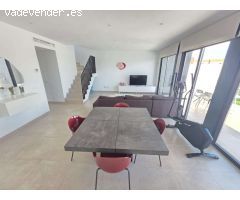 Chalet individual moderno a tan solo 500m del mar