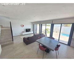 Chalet individual moderno a tan solo 500m del mar