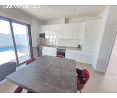 Chalet individual moderno a tan solo 500m del mar