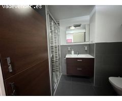 Se alquila coqueto apartamento de un dormitorio en la calle Sagasta, en La Puntilla, en edificio en