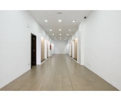 Alquiler local comercial con garaje y almacén