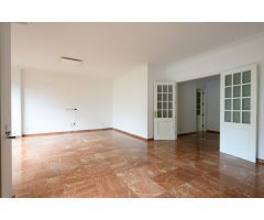 EXCLUSIVA VIVIENDA EN EL PRESTIGIOSO EDIFICIO YERAY – ZONA OBELISCO