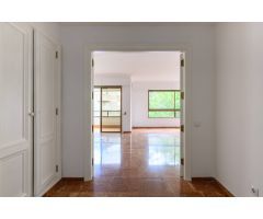 EXCLUSIVA VIVIENDA EN EL PRESTIGIOSO EDIFICIO YERAY – ZONA OBELISCO