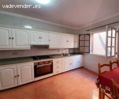 ESTUPENDA CASA PAREADA EN CASCO SANTA BRÍGIDA