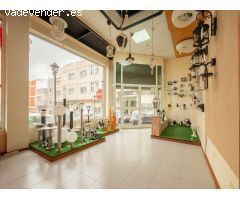Amplio local en venta con trastero y garaje en Tarahales.