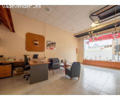 Amplio local en venta con trastero y garaje en Tarahales.
