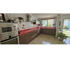 Fantástico chalet independiente con piscina privada