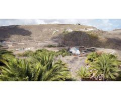 Se vende terreno agrícola de muy alto valor agrario con agua.