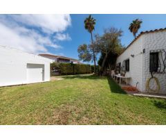 Chalet en venta en la Urbanización Los Almendros, Valsequillo