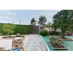 Chalet Independiente en Eurovillas de 3 habitaciones con parcela de 1000m2