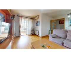 PIso 3 dormitorios 2 baños con ascensor y plaza de garaje Palomeras Sureste