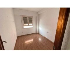 Amplio piso con garaje en venta en Florida Baja, Alicante