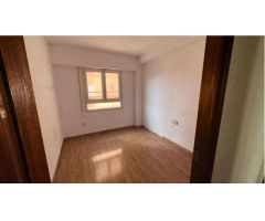 Amplio piso con garaje en venta en Florida Baja, Alicante