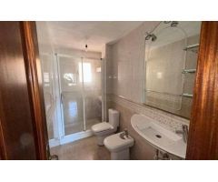 Amplio piso con garaje en venta en Florida Baja, Alicante
