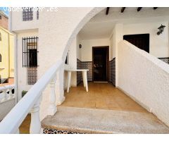 Bungalow pareado 3 dormitorios, 2 baños, sótano y solarium a 300 m de la playa en Torrevieja (Alican