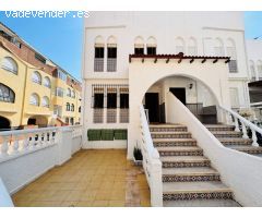 Bungalow pareado 3 dormitorios, 2 baños, sótano y solarium a 300 m de la playa en Torrevieja (Alican