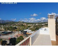 Atico 3 dormitorios, bbq, parking, trastero y piscina en Calpe (Costa Blanca)